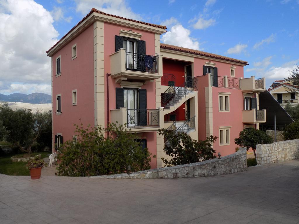 Kolona Apartments Lixúri Kültér fotó